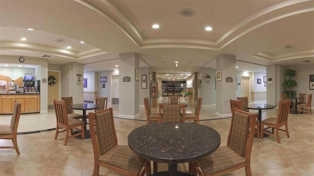 Holiday Inn Express Hotel & Suites Vacaville By Ihg Экстерьер фото