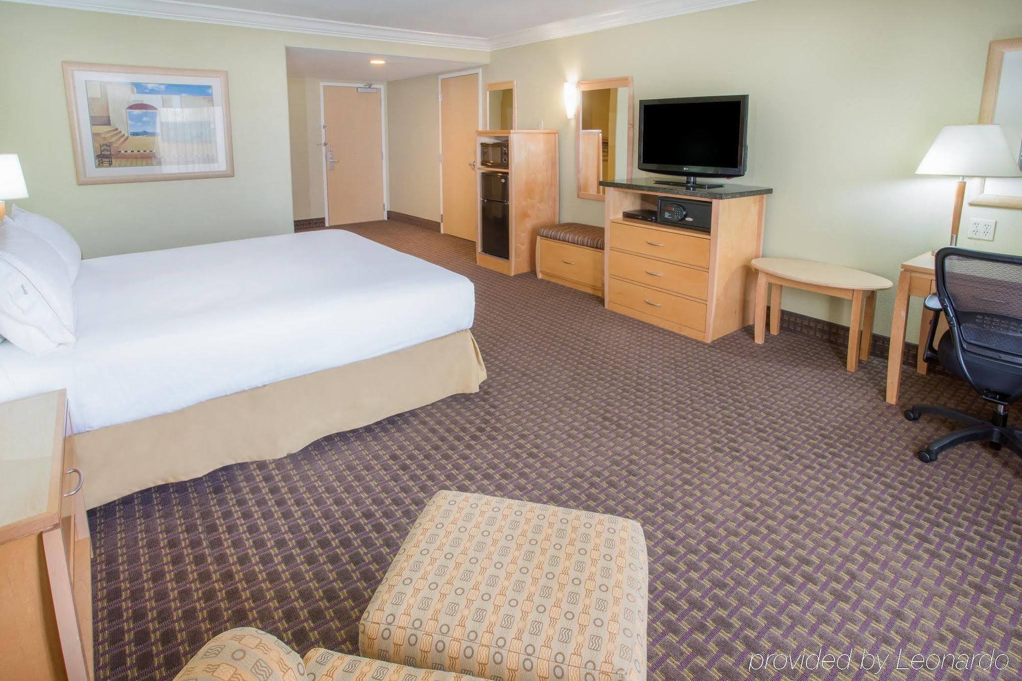 Holiday Inn Express Hotel & Suites Vacaville By Ihg Экстерьер фото
