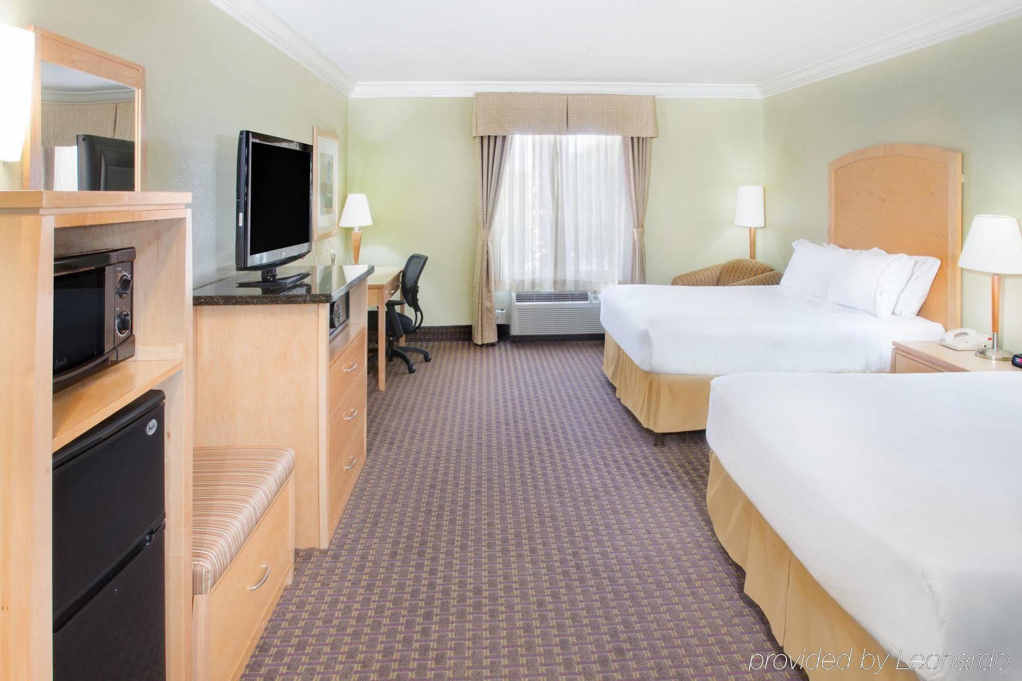Holiday Inn Express Hotel & Suites Vacaville By Ihg Экстерьер фото