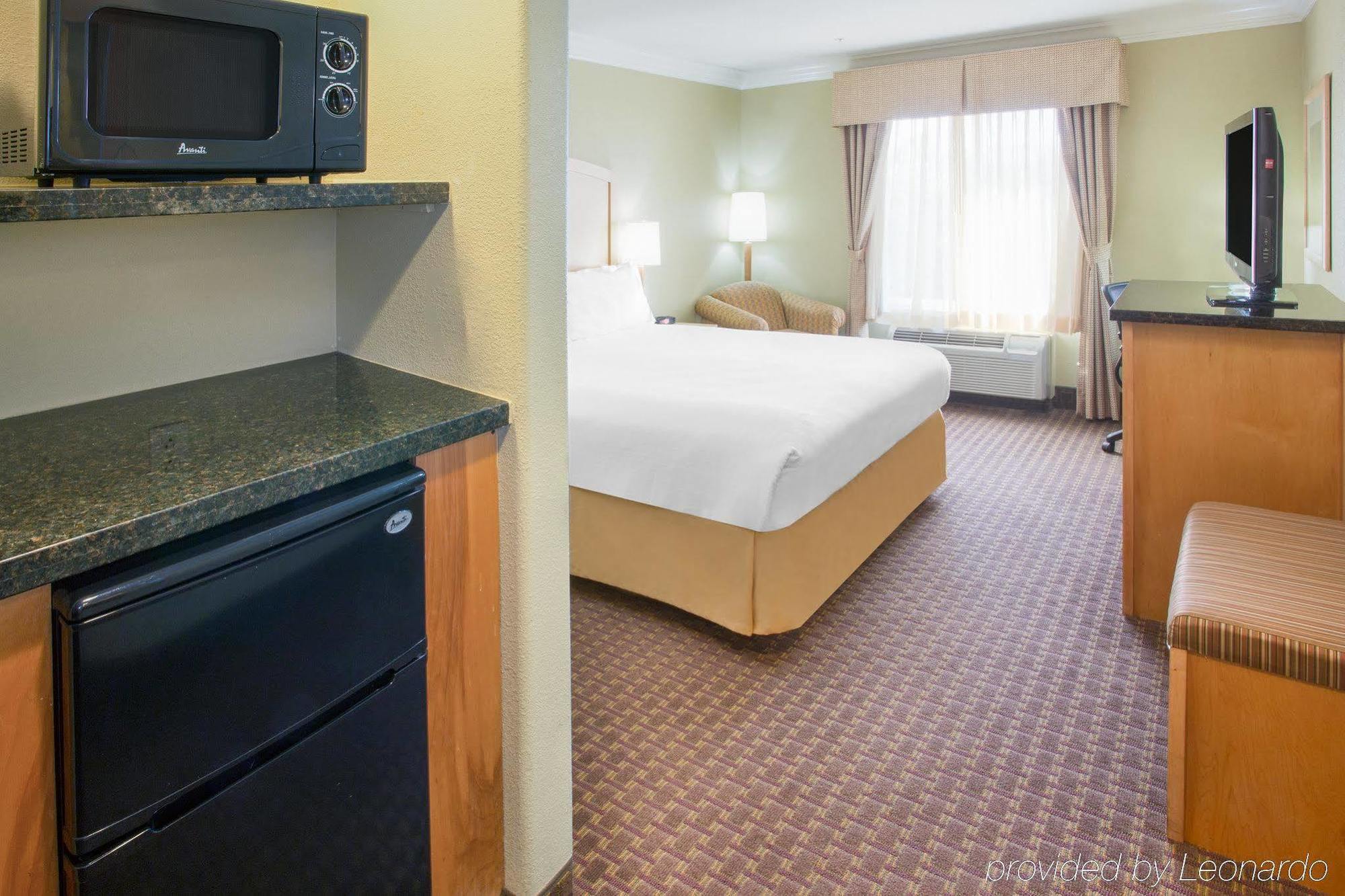 Holiday Inn Express Hotel & Suites Vacaville By Ihg Экстерьер фото